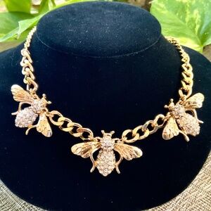 Lilly Pulitzer Necklace BEE NWT BUMBLEBEE  ⭐️ GOLD LINK CHAIN CRYSTAL